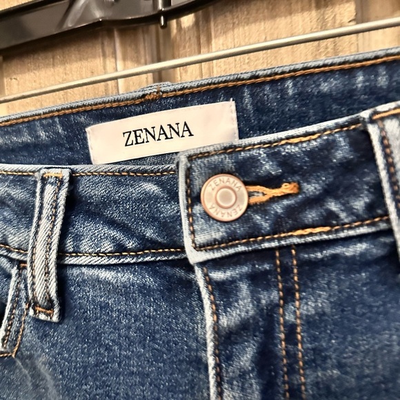 NWT Zenana High Waist Straight Leg Medium Wash Jeans - Picture 6 of 13